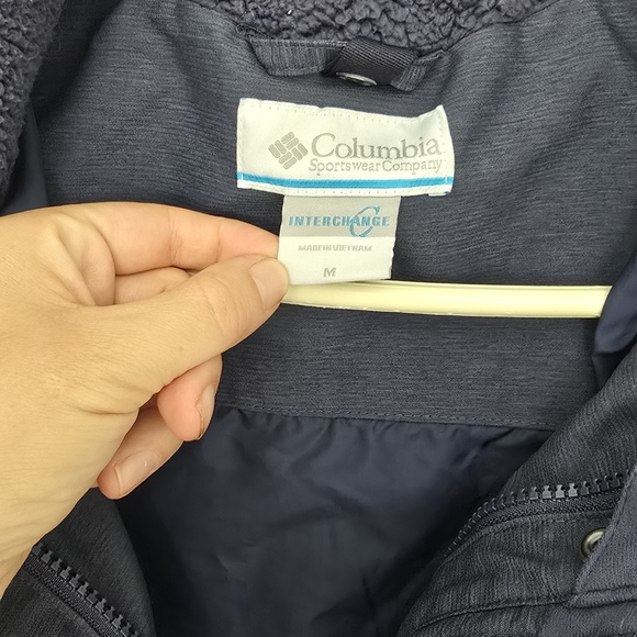 Columbia Blue Hooded Jacket - Picture 2 of 2